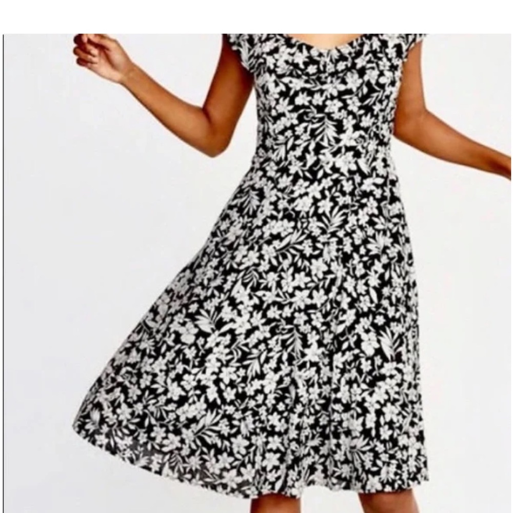 Old Navy floral dress